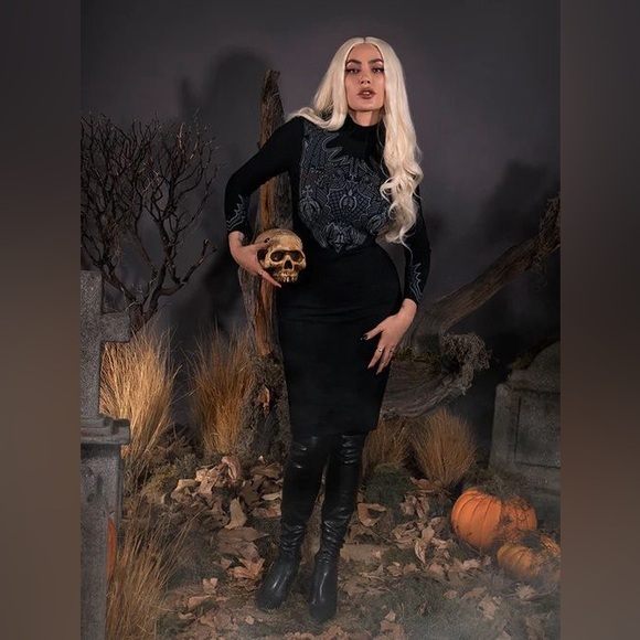 La Femme En Noir Hessian Dress - Picture 4 of 9